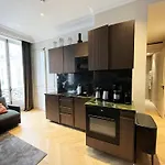 Urbanflat 141 - Grand Appartement Champs-Elysees Ponthieu